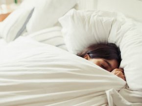 Рискът от болестта на Алцхаймер се увеличава, когато количеството на дълбокия сън намалява: Проучване 