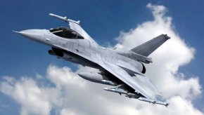 На Граф Игнатиево кацна първият многоцелеви изтребител F-16 Block 70 (Видео)