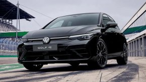 Защо продажбите на Volkswagen Golf GTI и R са много по-ниски