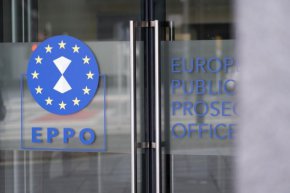 Европрокуратурата арестува трима души за схема с ДДС измами в България, Германия и Полша 