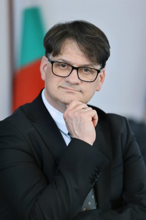 Министерството на културата се ангажира с възстановяването на щетите след пожара в Трявна