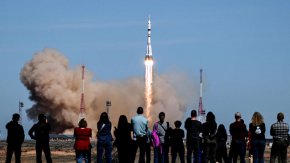  Руско-американски екипаж излетя от Байконур с ракета Союз