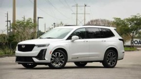 Мъртъв: Cadillac XT6