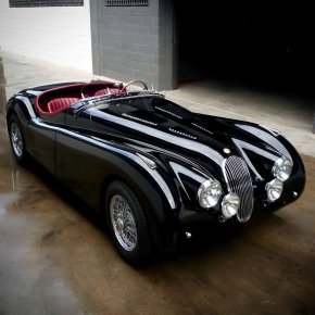   Jaguar XK120 OTS: още по-красив със свалените брони и тези решетки на капака