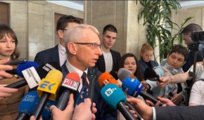 Не подкрепяме вота на недоверие, той цели само да пречи: ППДБ