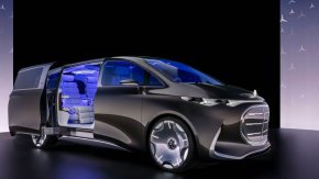 Mercedes представи нова серия луксозни електрически лимузини