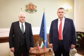  Пеевски прие посланика на Турция  