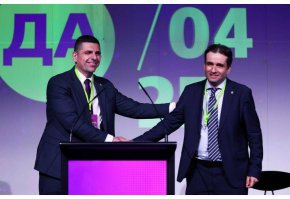 Ивайло Мирчев и Божидар Божанов оглавяват Да, България!