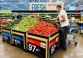 Американците все повече разчитат на заеми за закупуване на хранителни продукти: Проучване