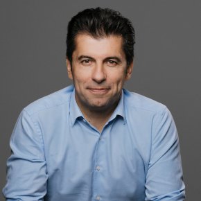 Тръгна делото срещу Кирил Петков за ареста на Борисов