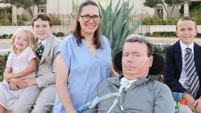  Аризонецът Брад Смит стана третият човек в света с мозъчен имплант от Neuralink