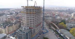 Кметът и гл.архитект помогнаха и на Златен век, не само на небостъргача до Парадайз