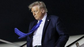 Преименувам 8 май на Ден на победата във Втората световна война и 11 ноември на Ден на победата в Първата световна война: Тръмп