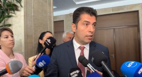 Призоваваме всички депутати да си дадат имунитетите: К. Петков