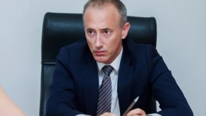 МОН ще предложи връщането на 8 клас към основното образование