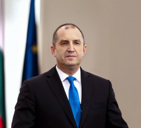 Парламентарното мнозинство крачи към еврозоната, но отдалечава България от Европа на демокрацията и законността: Радев