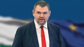 Какво се случва в София - управлението на пуделите: Пеевски