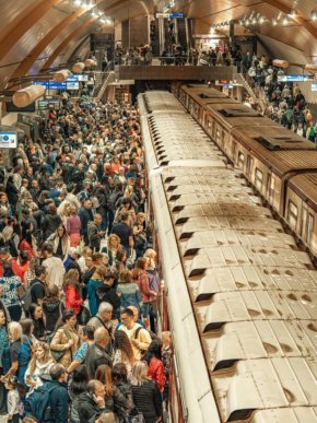 Метрото с "решенията" на кмета Терзиев: Фото на деня