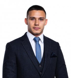 Най-младият депутат с предизвикателство (ВИДЕО)