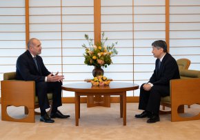   Радев се срещна с император Нарухито 