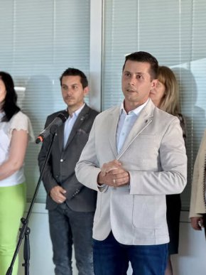 Този празник е  за всички вас – хората, които ни учат да бъдем повече: Кметът на Царево за 24 май