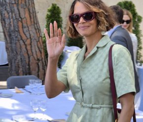 Х. Бери потанцува пред Ж. Бинош и 19' в Кан