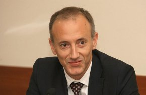 Предметът Добродетели и религии и забраната на телефоните в училище – за обществено обсъждане 