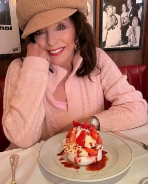 Джоан Колинс на 92, Лили плаче тихо в ъгъла: Фото на деня