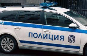 Полицай простреля криминално проявен мъж в опит да го задържи 