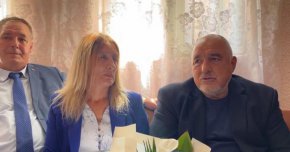 Цените ще бъдат и в лева, и в евро, спекулантите ще се санкционират: Борисов