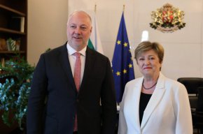 Предстои нова страница пред икономиката: по-голямо доверие, повече инвестиции, повече възможности: Желязков