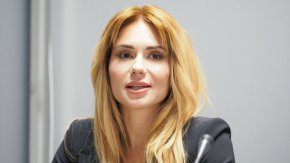    КЗП се самосезира за цените на Лукойл и започва спешна проверка
