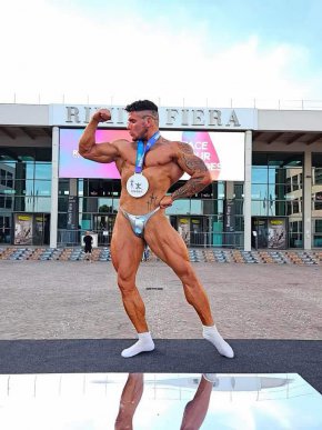   Национален, балкански, европейски шампион и световно вице за месец: Николай Йончев