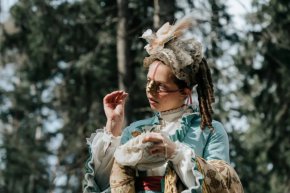   Красива на всяка цена: героиня гълта тения в най-болния филм за външния вид