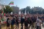 Протестиращите срещу еврото призоваха депутатите да излязат при тях
