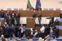 Възраждане блокира достъпа до трибуната на Народното събрание, стигна се до бой