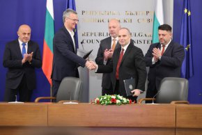 Подписаха 6 договора за над 443 млн. лева за изграждане на цифрови мрежи в страната