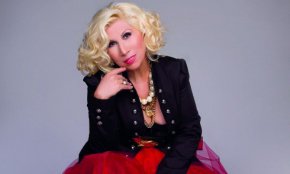   С. Кацарова осъди В. Славов, който я спираше да пее