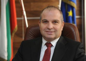 Ще купим 20 нови пътнически влака с биодизелово гориво: Министър Караджов