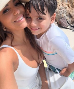   Ева Лонгория си показа детето