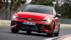  Най-мощният Golf GTI в историята дебютира с 320 коня