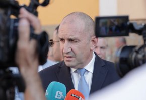 Влизането в еврозоната при петролна криза трябва да бъде много внимателно премислено: Радев