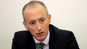 10 пъти повече зрелостници избират да се явяват на матура по чужд език, отколкото по математика: Вълчев