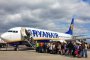 Ryanair въвежда глоба от £500 за хулигани на борда