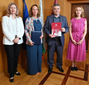   Българската банка за развитие със стратегически ангажимент към образованието на младите хора