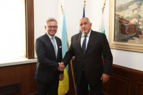 Борисов и еврокомисарят по вътрешните работи обсъдиха външните граници на Шенген 