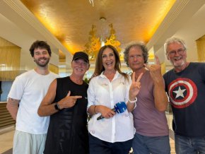   Легендарните Смоуки в Роял Бийч Barcelo' на Сл.бряг: ФОТО НА ДЕНЯ