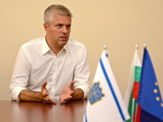 Осъдена за 400 000 лв. е семейна фирма на варненския кмет за обсебен имот, от пролетта Коцев мотае изпълнителния лист