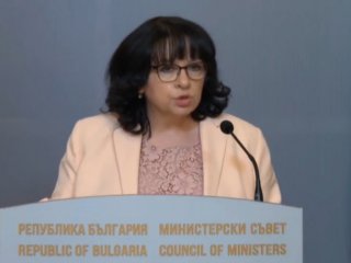 Явиха се над 440 инвеститори от целия свят за облигациите: Министър Петкова