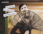  Ветрилото като аксесоар: Черно ветрило за черна вечерна рокля на Armani Privé